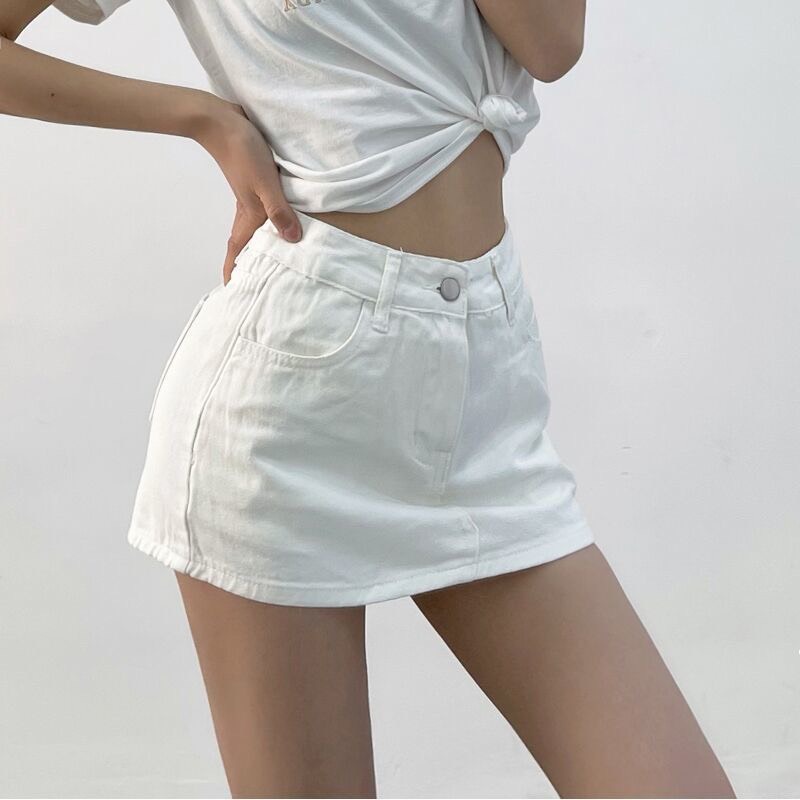 Chân váy jeans trắng phom ngắn có lót quần trong