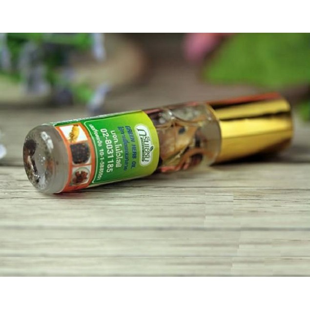 Dầu thảo dược nhân sâm Thái Lan 8cc Green Herb Oil - dầu gió dạng lăn 8ml chống nghẹt mũi