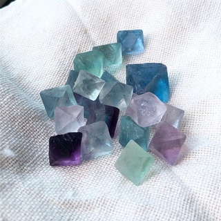 Tinh thể bát giác Fluorite Octahedron hình thoi