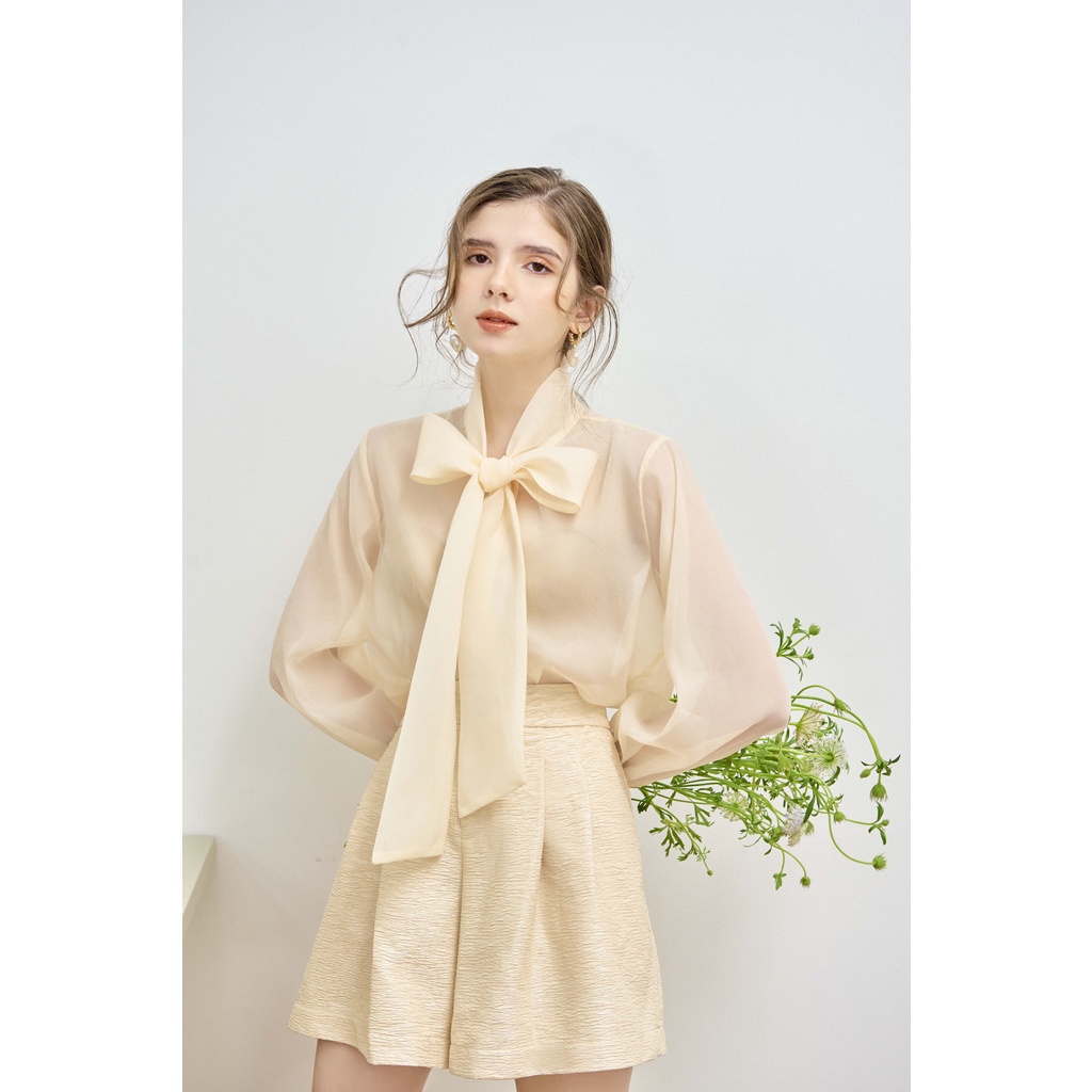 Quần nữ MARC FASHION short vải texture nhấn 4 ly