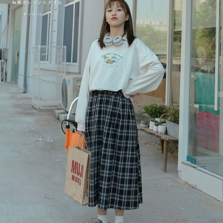 Chân váy dạ dáng chữ A dài rộng rãi họa tiết kẻ sọc phong cách sinh viên dành cho nữ