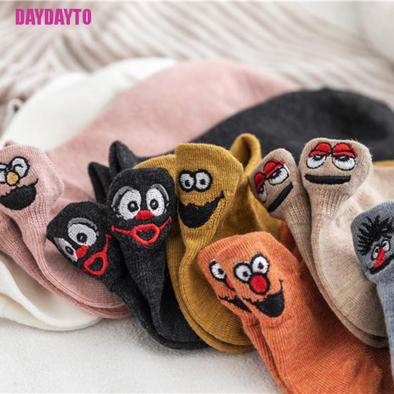 Đôi Vớ Cotton Thêu Hình Biểu Tượng Cảm Xúc Đáng Yêu Dành Cho Nữ