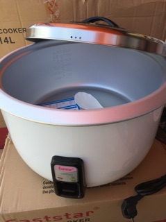 Nồi cơm điện to 3000w