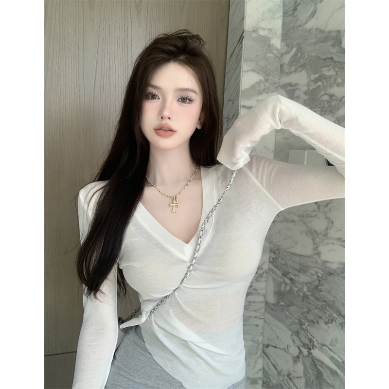 ÁO THUN TAY DÀI CỔ TIM