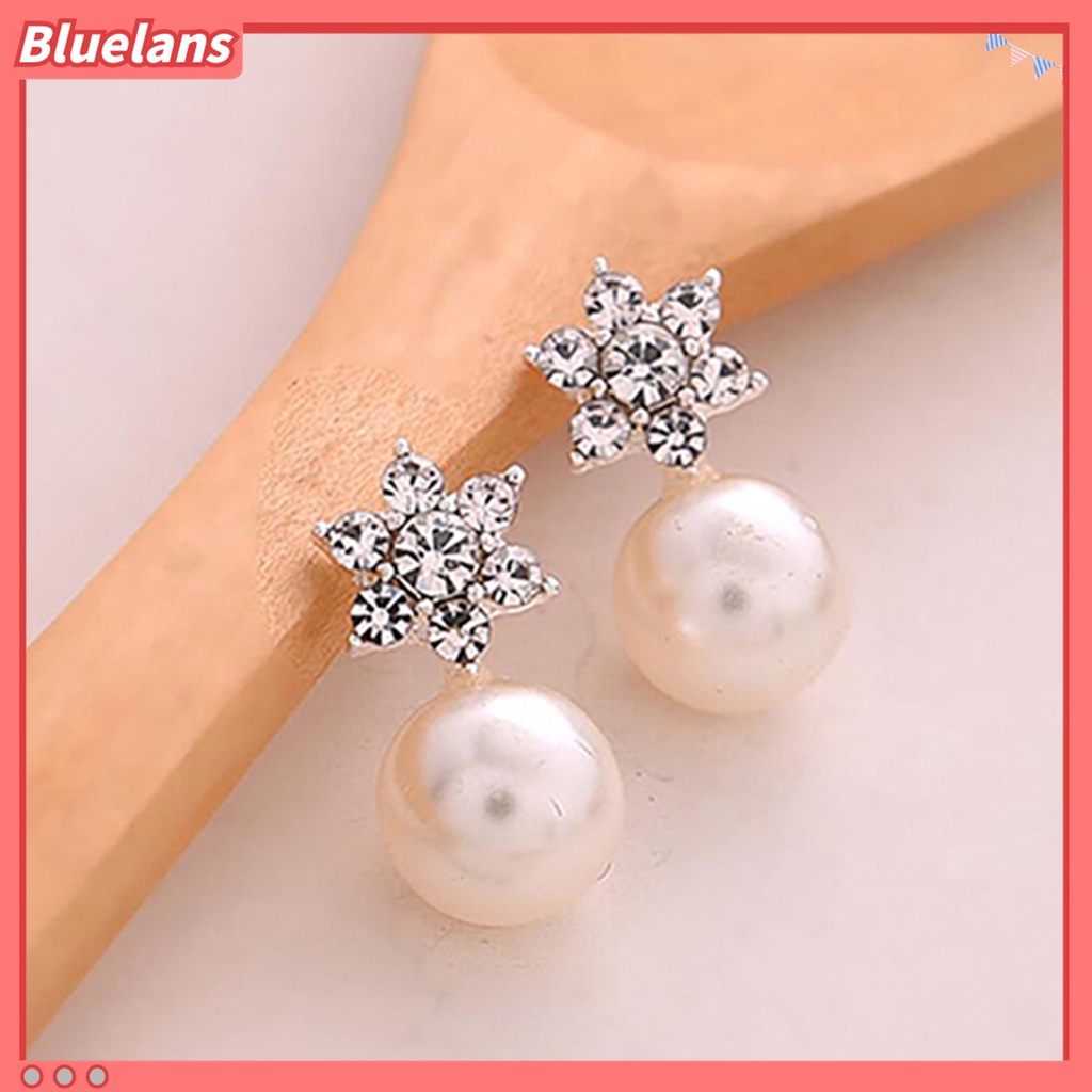 Đôi bông tai hình hoa 6 cánh đính đá thời trang cho nữ