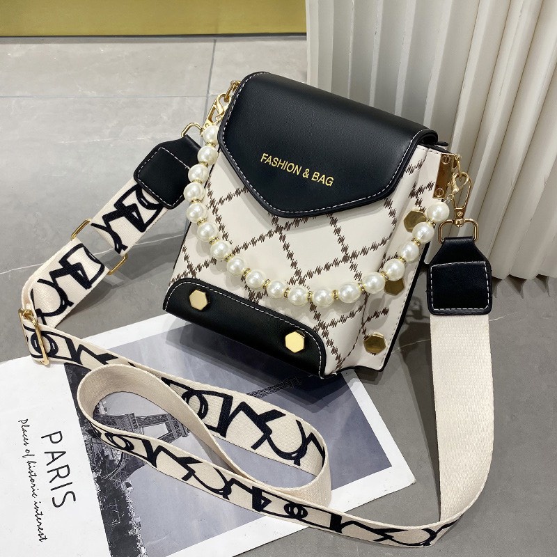 Túi đeo chéo nữ phối quai ngọc nhân tạo phong cách trẻ trung Hàn Quốc - Hàng Quảng Châu Cao Cấp (TT11)