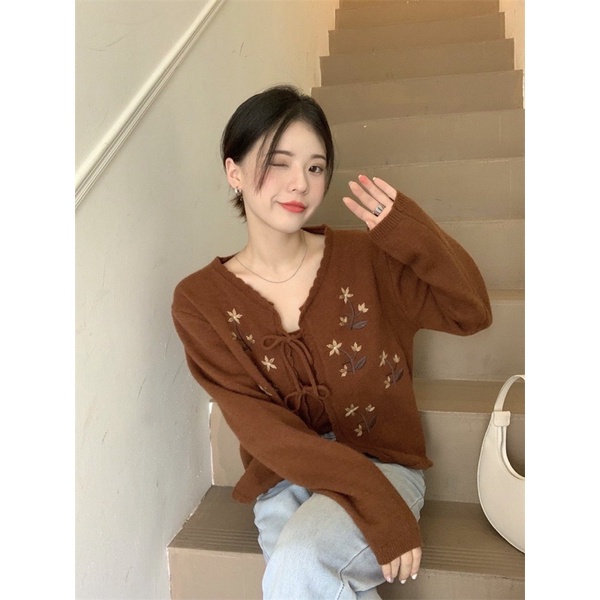 Set áo cardigan thêu hoa và áo 2 dây ngắn - Hàng order