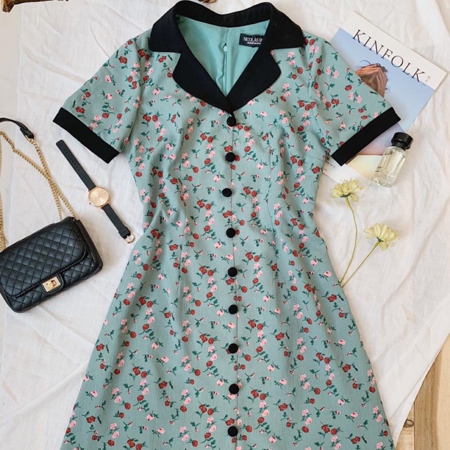 Váy xanh hoa nhí nicolas Bui