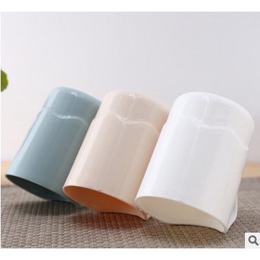 Cốc Uống nước ,Đánh Răng Bằng Nhựa Tay Cầm gài bàn chải Tiện Lợi