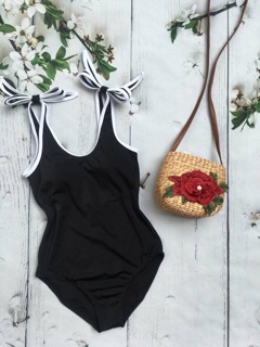 Bikini 1 mảnh