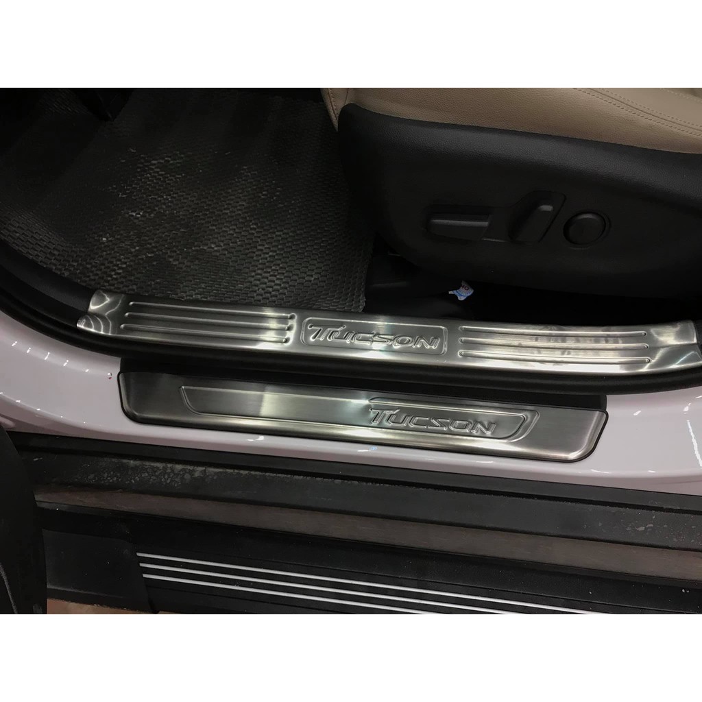 Bộ 8 miếng ốp bậc cửa trong ngoài Tucson 2016-2019