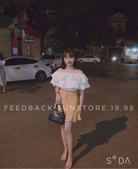 Áo croptop bẹt vai 2 tầng trễ vai trắng caro ( hình thật mẫu shop chụp) | BigBuy360 - bigbuy360.vn