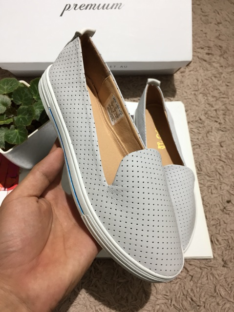 Slip on da bò | BigBuy360 - bigbuy360.vn