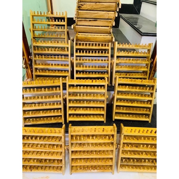 Kệ để đuôi bắt hoa
