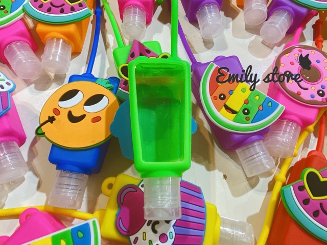 Nước rửa tay khô dạng gel có móc treo balo, túi của Us