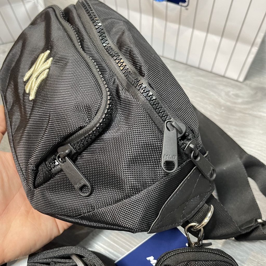 Túi bao tử / Túi đeo chéo MLB NY Nylon Hip Sack NEW YORK YANKEES BLACK | ẢNH THẬT CHỤP TẠI SHOP | CÓ SẴN