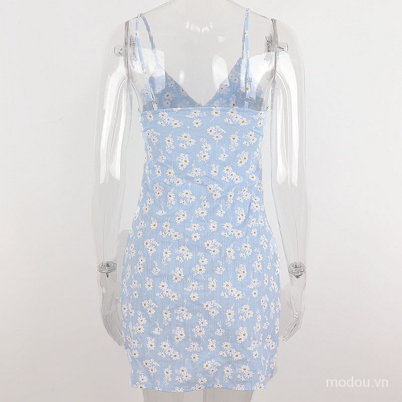 Đầm sát nách hoạ tiết hoa thiết kế xẻ tà quyến rũ