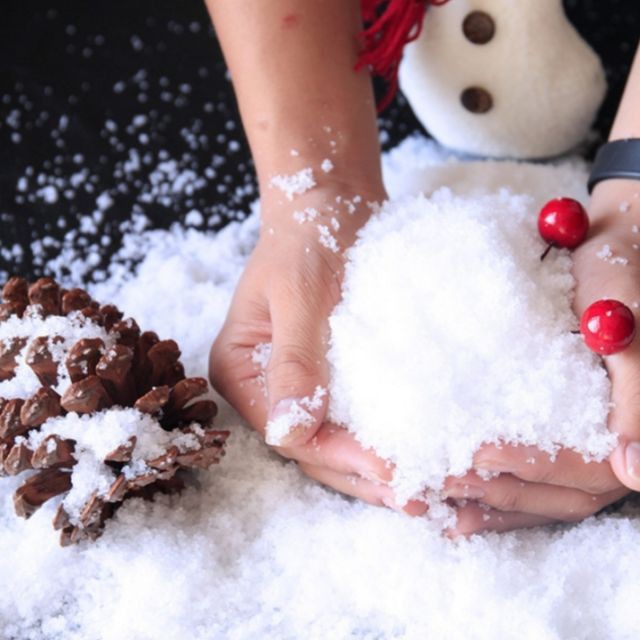Tuyết nhân tạo để trang trí Giáng Sinh, Tết, nguyên liệu làm slime mây - gói 10 gram