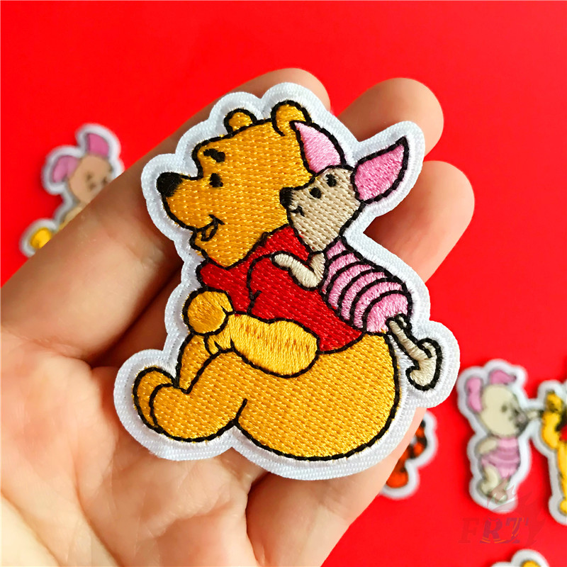 1 Huy Hiệu Hình Gấu Pooh Và Những Người Bạn