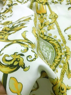 Set áo sơ mi chân váy Versace