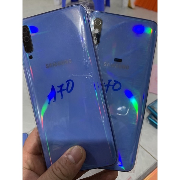 Bộ vỏ sam sung A70 - gồm lưng, xương, sườn, kính camera và phím nhựa