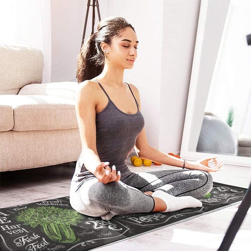 Thảm lót sàn nhà bếp bằng polyester chống nước không phai màu thời trang