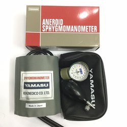 Máy đo huyết áp cơ bắp tay Yamasu bao gồm ống nghe Made in Japan