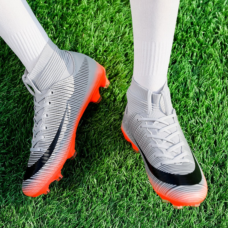 Giày Đá Banh Đinh Dài Chống Trượt Có Size 32-45 Dành Cho Nam Và Nữ