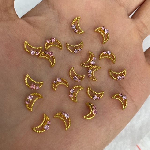 Đá hình trang trí móng