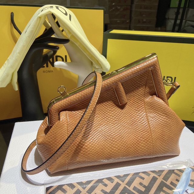 Mun_n_shop