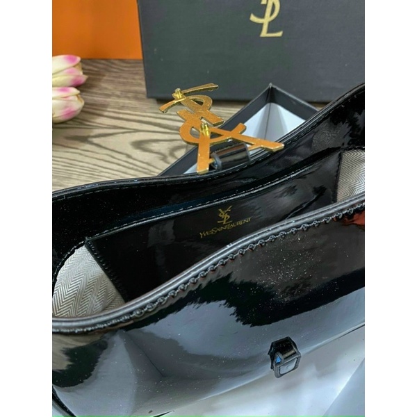 YSL ĐEO VAI DA BÓNG SZ 22x24