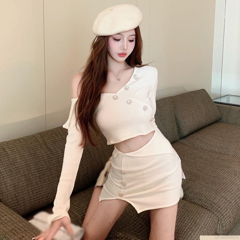 Set đồ 2 món gồm áo crop top tay dài cài nút + chân váy ôm dáng quyến rũ cho nữ