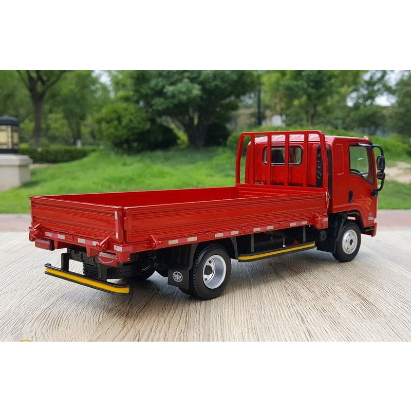 Xe tải mô hình hợp kim 1:24