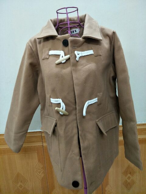 Áo dạ nút gỗ QC xinh