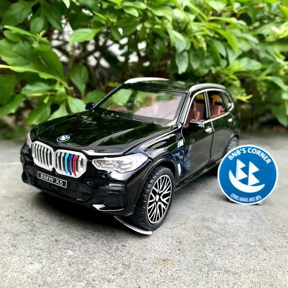Mô hình xe BMW X5 M Performance tỷ lệ 1:32