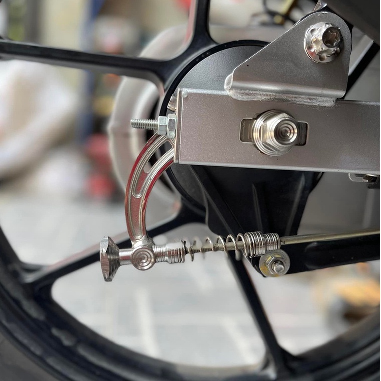 Càng thắng Inox 304 Salaya Tekegawa càng thắng trước - sau CNC nguyên khối sáng bóng gắn xe thắng đùm