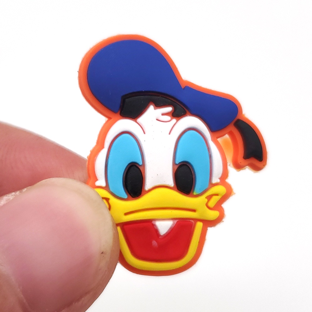 Loạt Mickey Crocs Jibbitz chủ đề hoạt hình dễ thương DIY  Shoe Charms pvc accessories  Phụ kiện dép Với 1000 Mẫu Lựa Chọn Thích hợp làm quà tặng giày trẻ em