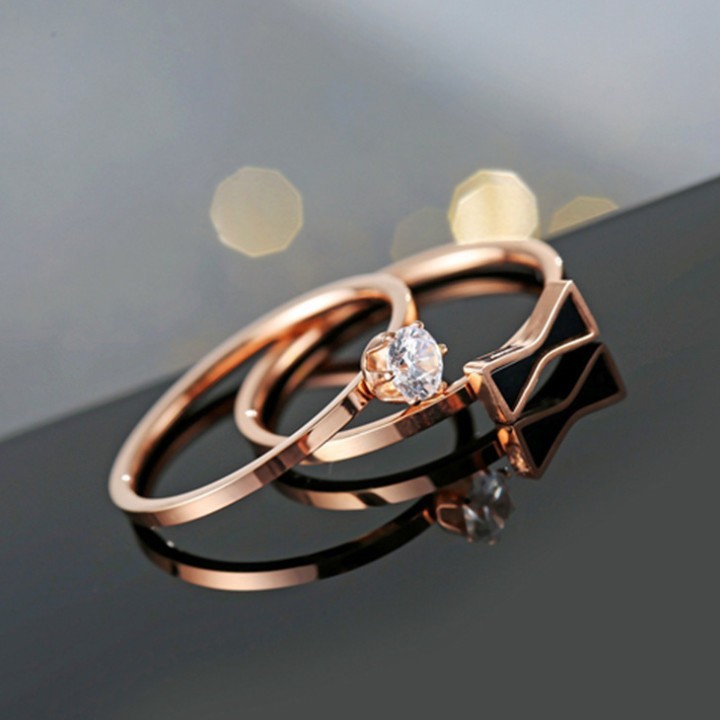 Bộ 2 Nhẫn Nữ Titan Không Đen TT 1360