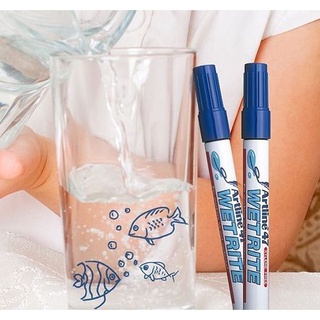 Bút đánh dấu lên bề mặt vật liệu đang bị ướt Artline EK-47