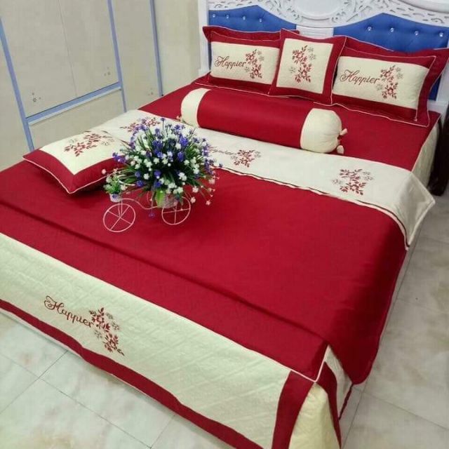 Bộ sản phẩm chăn ga gối sitan . Sét 7 món . Sang trọng đẹp cho không gian phòng ngủ của nhà bạn . Chỉ với 350k /1 bộ ..