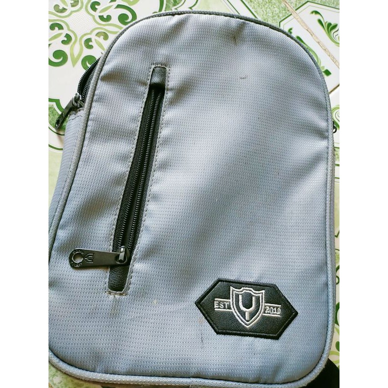 Túi đeo chéo nam hàng thanh lý