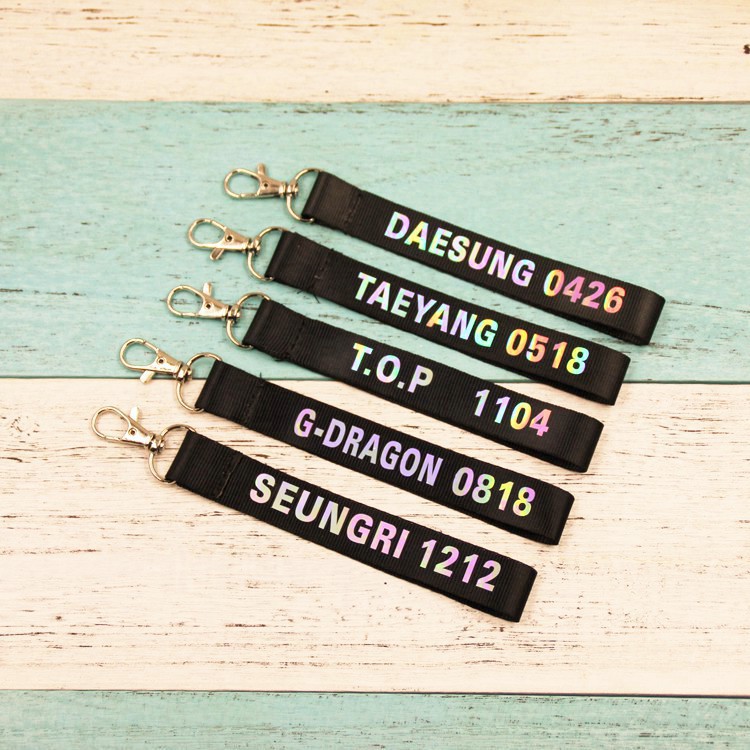 Dây treo Nametag bigbang ngày sinh nametag hologram strap