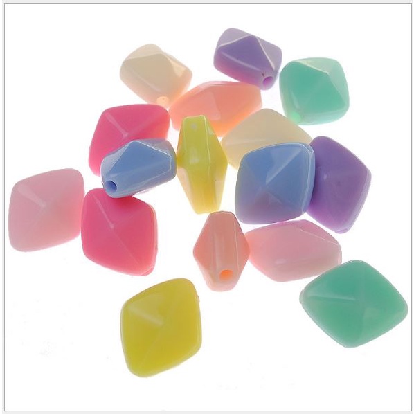 gói 10-25-50gam hạt nhựa hình thoi 12x16mm có lỗ xỏ làm handamde, đồ chơi