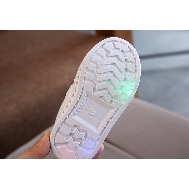 Giày thể thao đế có gắn đèn LED size 21-30 dành cho em bé