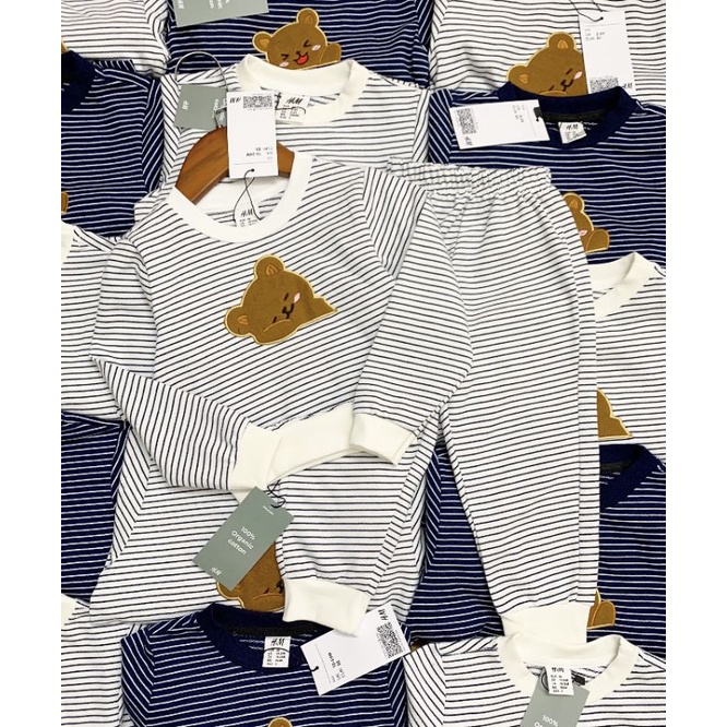 Set 2 bộ nỉ da cá H&M bé trai