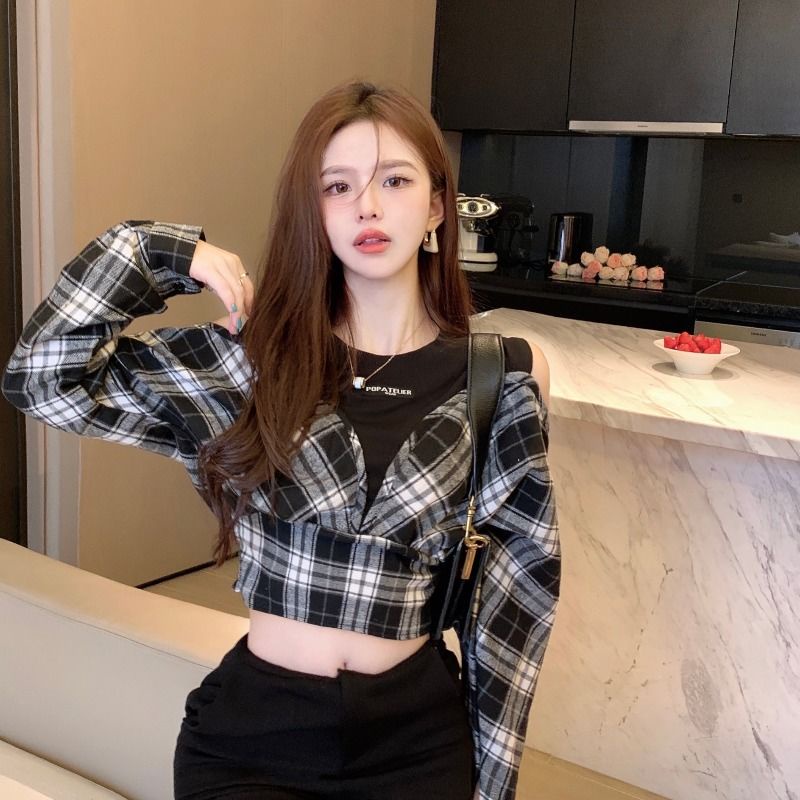 Áo kiểu COZOKC dài tay cổ tròn in chữ cá tính thời trang