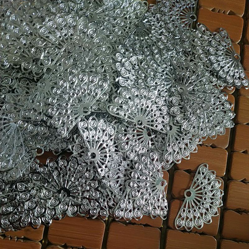 Quạt làm trang sức