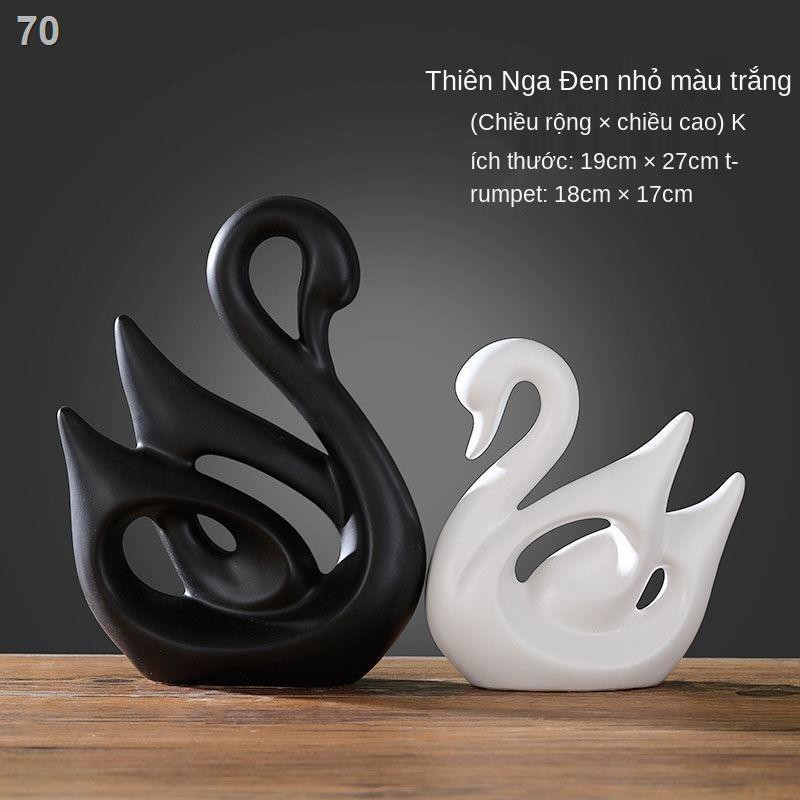 Thiên nga bằng gốm độc đáo trang trí không gian nhà