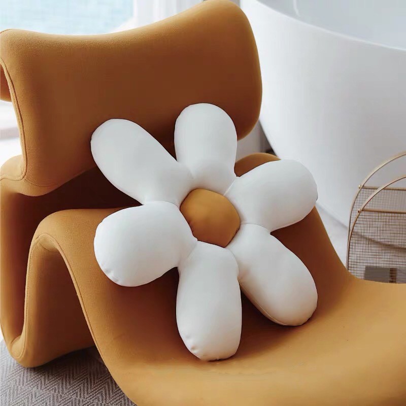 Gối tựa sofa hình hoa cúc lót bông vải mềm mịn trang trí phòng phong cách Bắc Âu