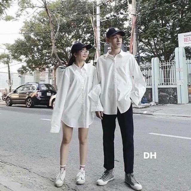 Áo sơ mi trắng và đen trơn túi ngực và không túi dài tay cho nam nữ